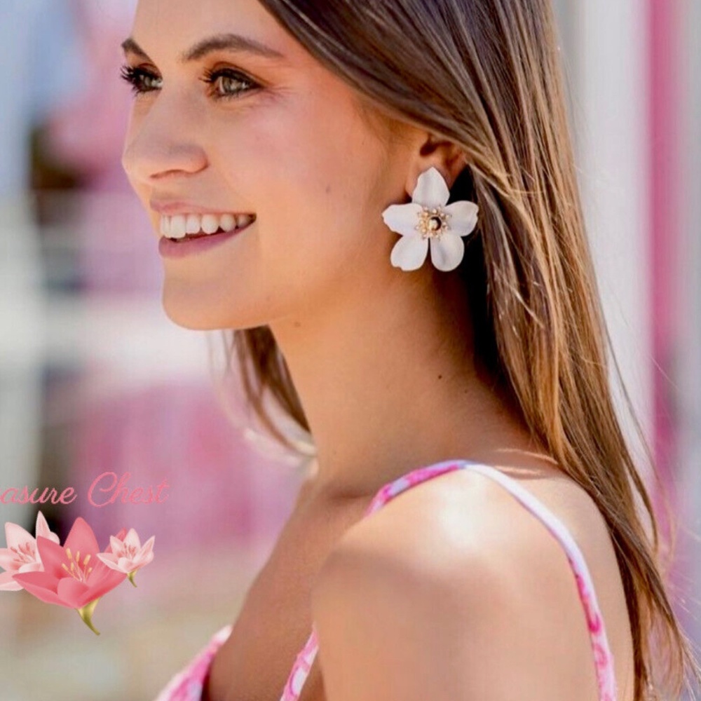 LILLY PULITZER EARRINGS ORCHID FLOWER🩷 Resort White/gold/Crystal⭐️Hot Style! - Picture 6 of 10